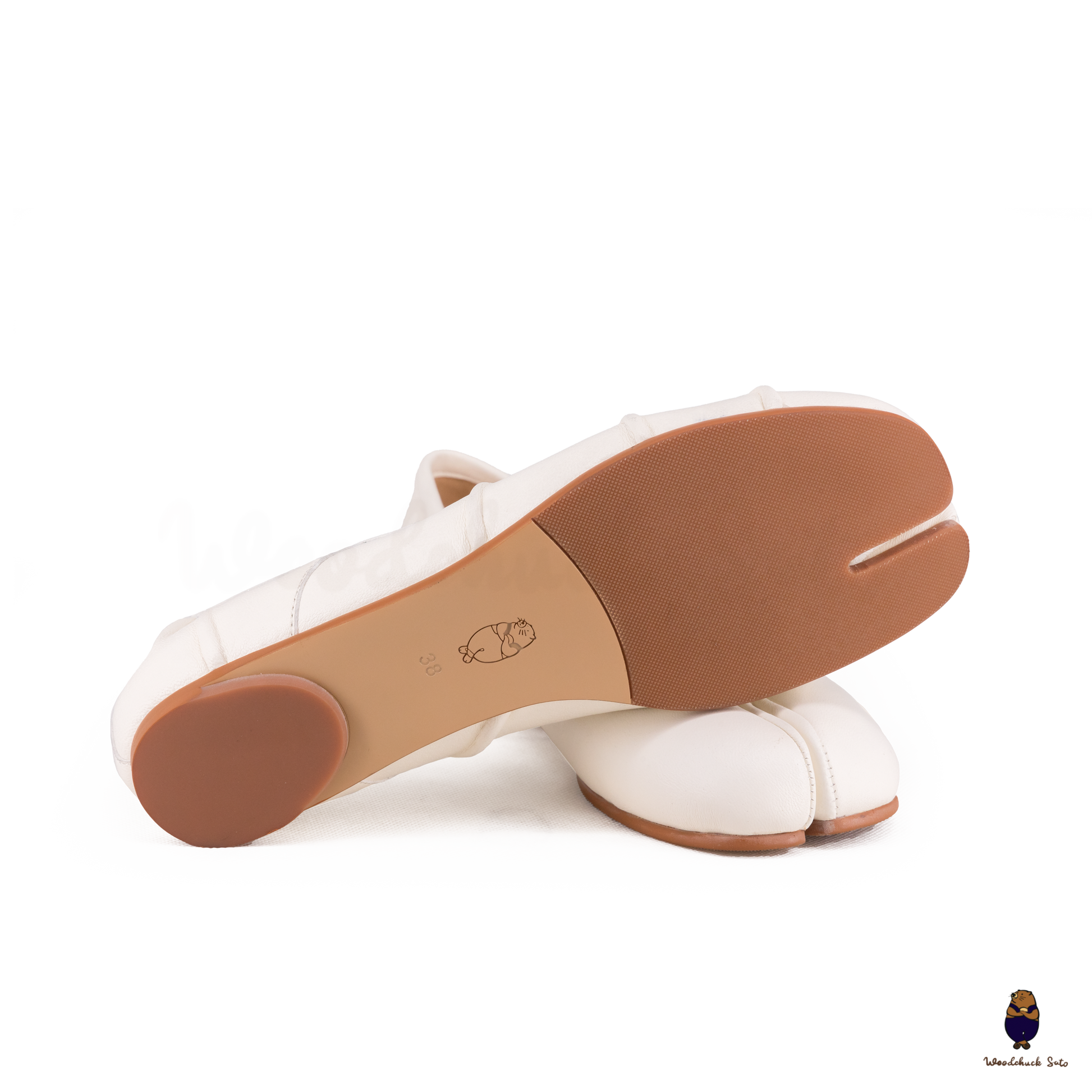 Bottom view of White Leather Split-Toe Tabi Fold Ballerina Ballet Flats