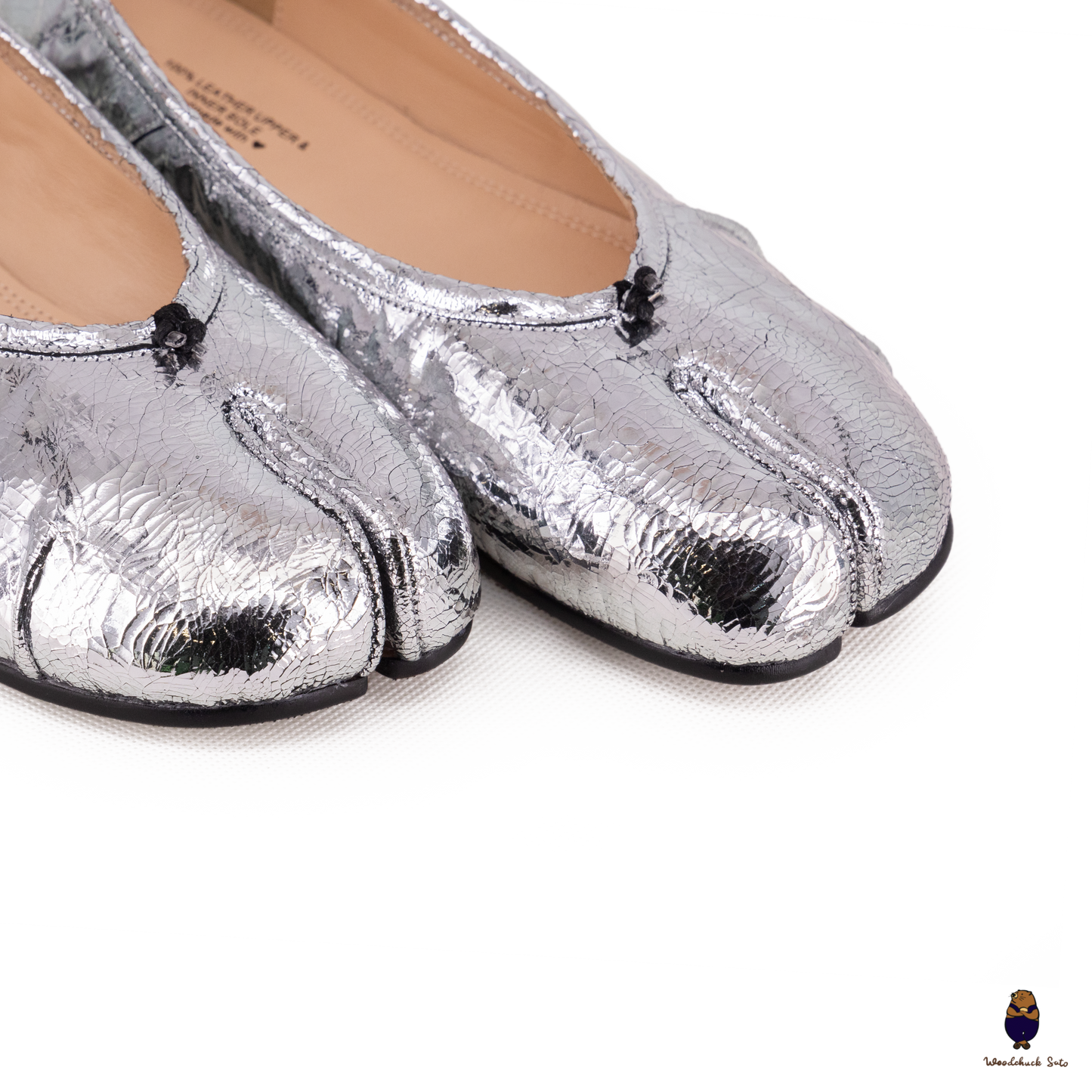 Front detail of Classic Cracked Silver Fold Leather Tabi Split Toe Ballerina Ballet Flats