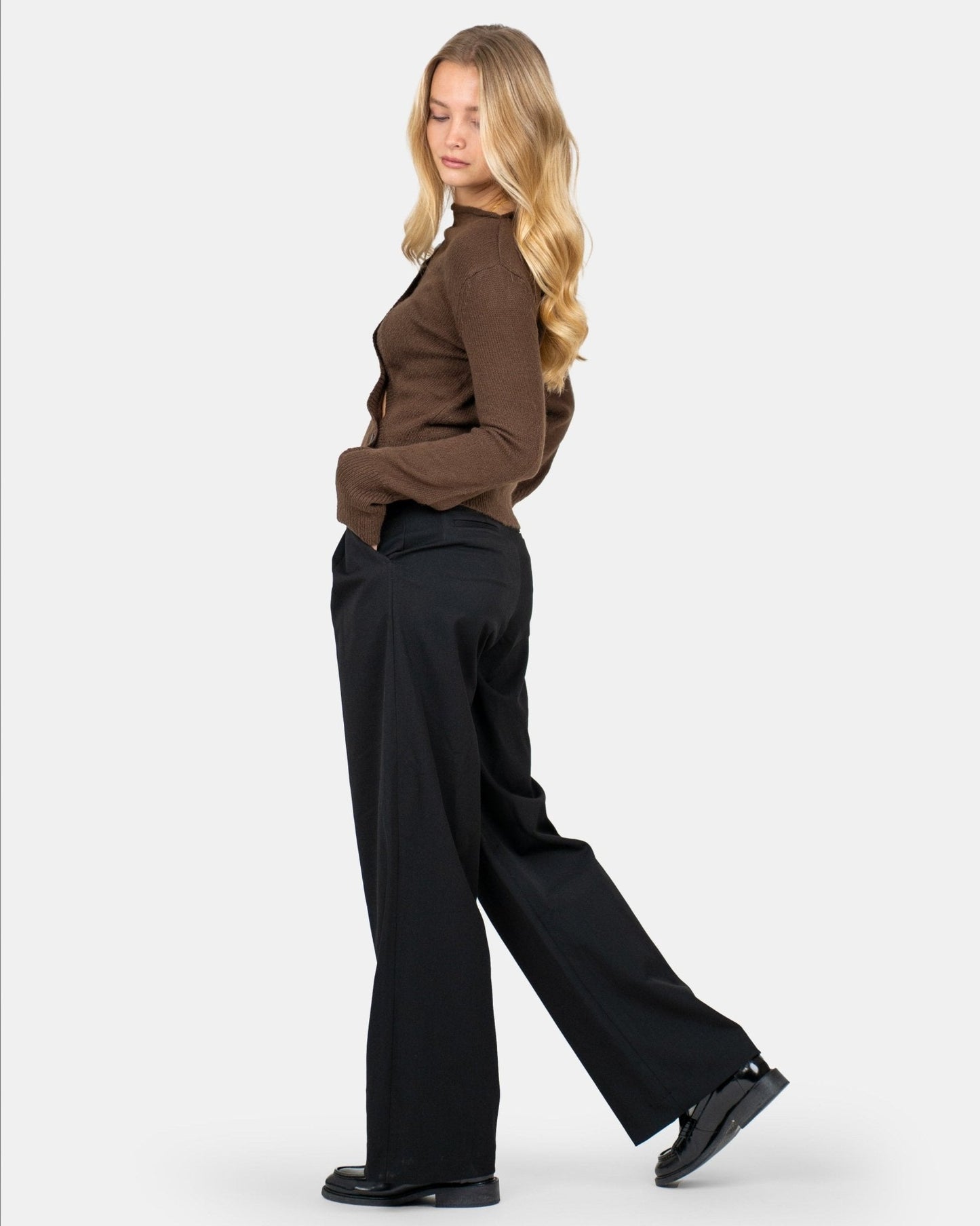Asymmetrisk Cardigan Brun